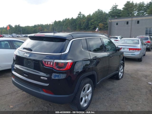 3C4NJDBBXKT847686 Jeep Compass Latitude 4x4
