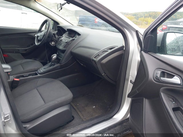Ford FOCUS SE 2016 1FADP3K21GL357179 Image 5