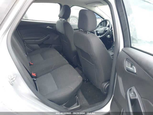 Ford FOCUS SE 2016 1FADP3K21GL357179 Image 8