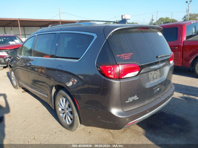 2018 CHRYSLER PACIFICA 2C4RC1BG9JR193027 Photo 2