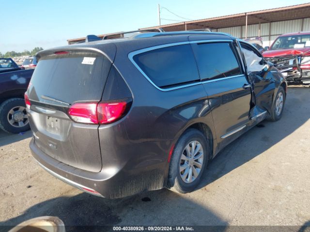 2018 CHRYSLER PACIFICA 2C4RC1BG9JR193027 Photo 3