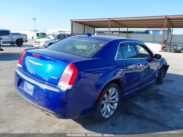 2C3CCAAG1JH340393 Chrysler 300 Touring