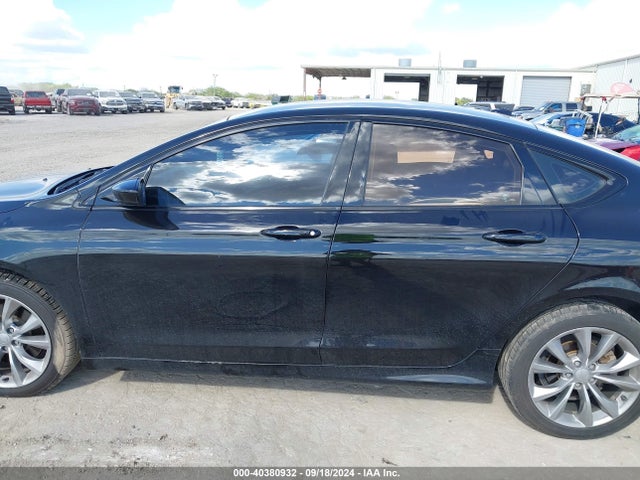 Chrysler 200 S 2015 1C3CCCBG7FN615032 Image 14