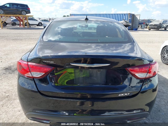 Chrysler 200 S 2015 1C3CCCBG7FN615032 Image 16