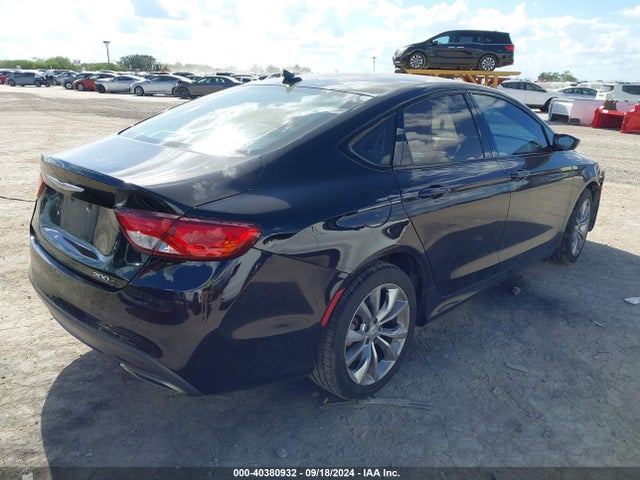 1C3CCCBG7FN615032 Chrysler 200 S