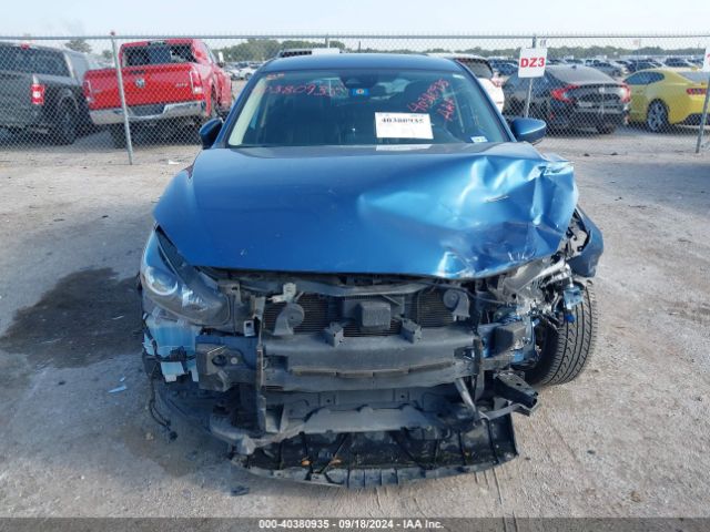 3MZBN1L3XJM250864 Mazda Mazda3 Touring