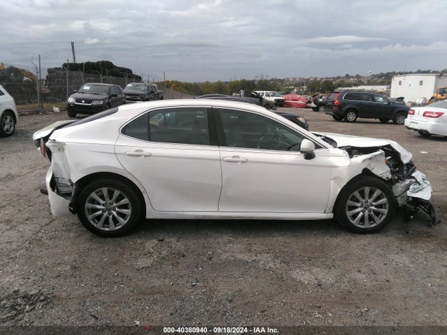 Toyota CAMRY LE 2018 JTNB11HK3J3002080 Image 13