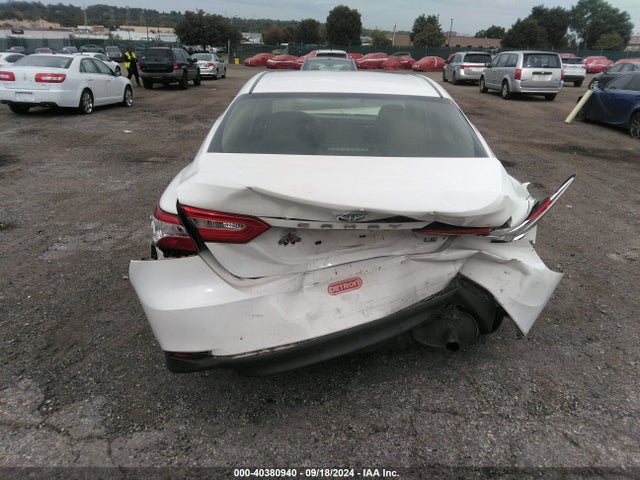 Toyota CAMRY LE 2018 JTNB11HK3J3002080 Image 16