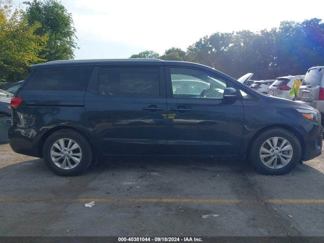 KIA SEDONA LX 2016 KNDMB5C15G6129422 Image 13