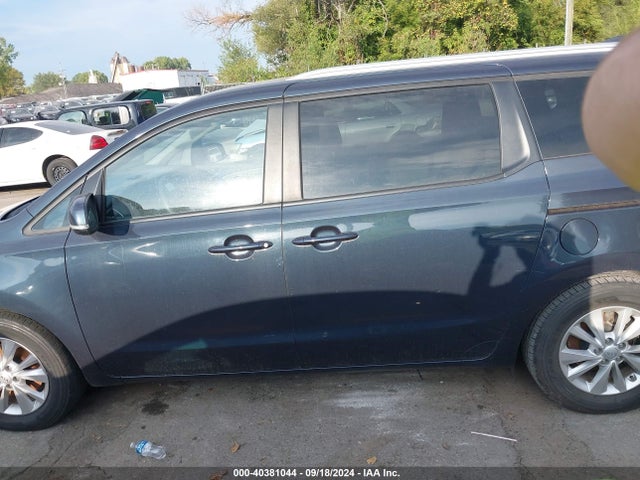 KIA SEDONA LX 2016 KNDMB5C15G6129422 Image 14
