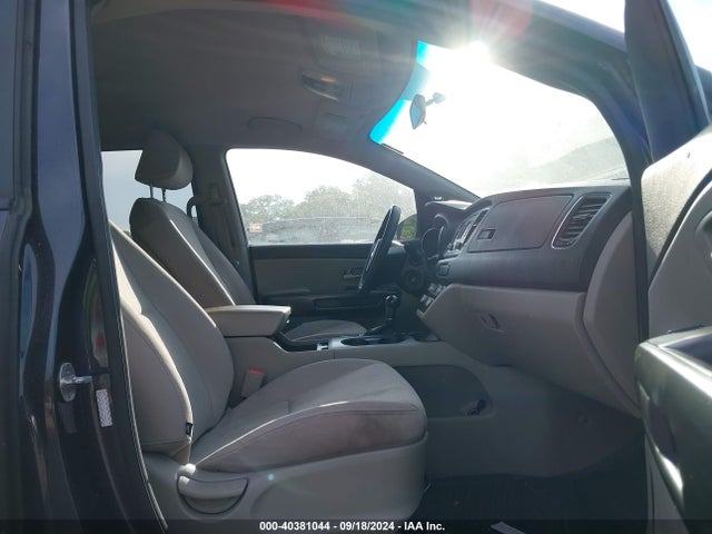 KIA SEDONA LX 2016 KNDMB5C15G6129422 Image 5