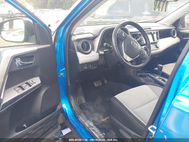 Toyota Rav4 Xle 2017 JTMWFREV9HJ117275 Image 5