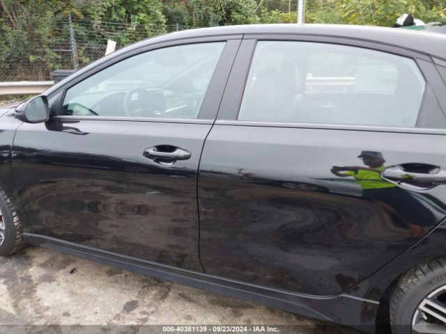 3KPF44AC5PE526821 KIA Forte Gt Manual