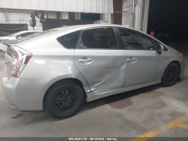 Toyota Prius Four 2015 JTDKN3DU5F0445741 Image 13