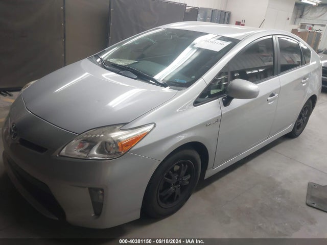 Toyota Prius Four 2015 JTDKN3DU5F0445741 Image 2
