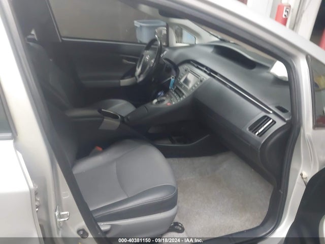 Toyota Prius Four 2015 JTDKN3DU5F0445741 Image 5