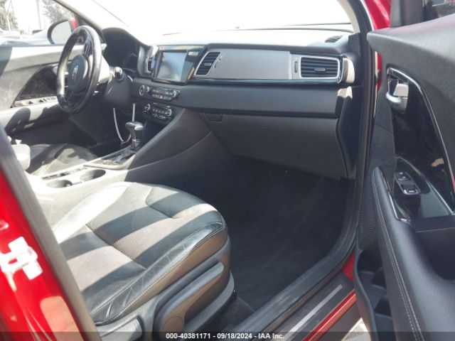 KNDCE3LC5H5042524 KIA Niro Touring
