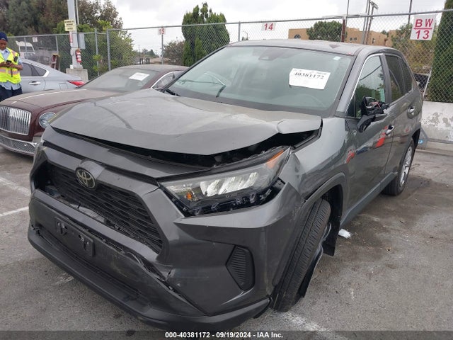 Toyota RAV4 LE 2022 2T3K1RFV4NC209484 Image 2
