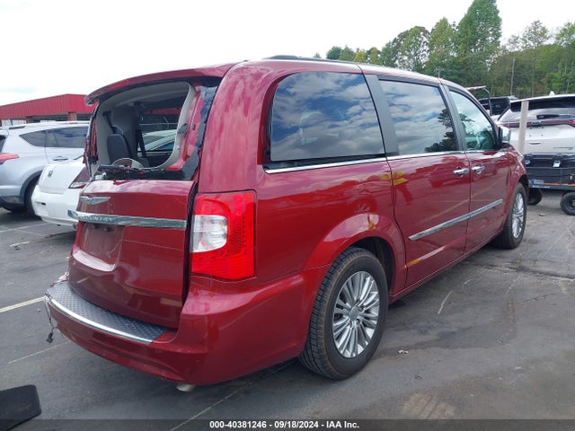 2C4RC1CG2GR120329 Chrysler Town & Country Touring-l Anniversary Edition