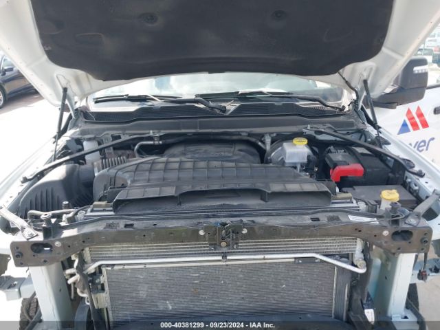 3C6UR5HJ8RG139584 RAM 2500 Tradesman  4x4 8' Box