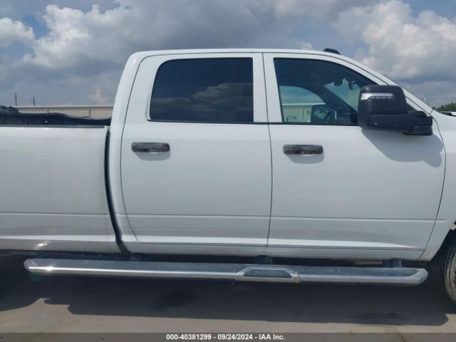 3C6UR5HJ8RG139584 RAM 2500 Tradesman  4x4 8' Box