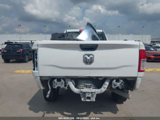 3C6UR5HJ8RG139584 RAM 2500 Tradesman  4x4 8' Box