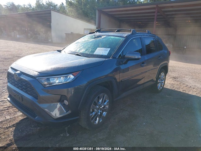 Toyota Rav4 Xle Premium 2020 JTMC1RFV1LJ020970 Image 2