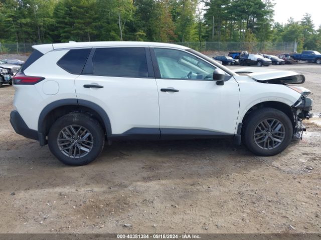 5N1AT3ABXMC698811 Nissan Rogue S Intelligent Awd