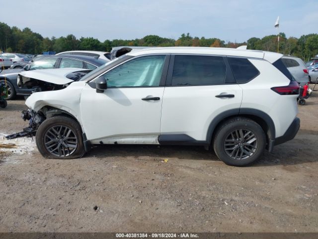 5N1AT3ABXMC698811 Nissan Rogue S Intelligent Awd