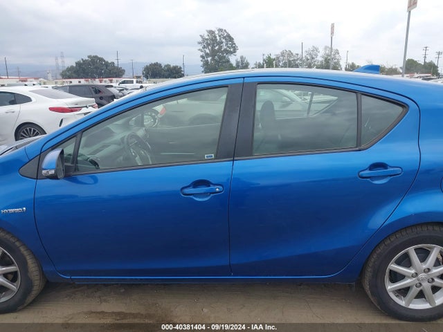Toyota Prius C Four 2015 JTDKDTB36F1094216 Image 14