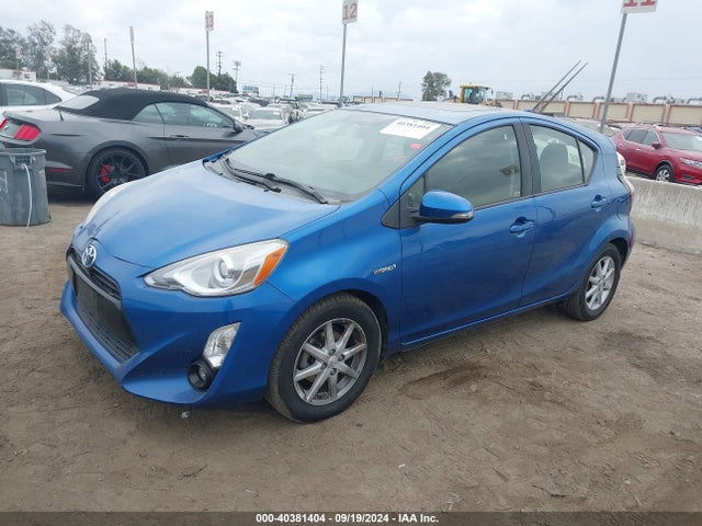 Toyota Prius C Four 2015 JTDKDTB36F1094216 Image 2