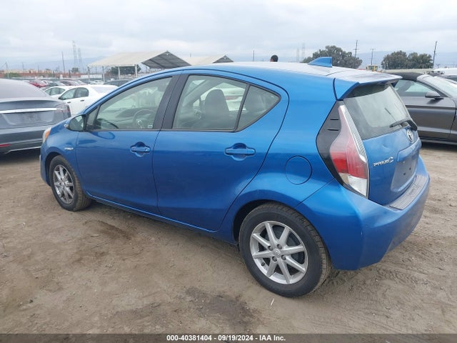 Toyota Prius C Four 2015 JTDKDTB36F1094216 Image 3