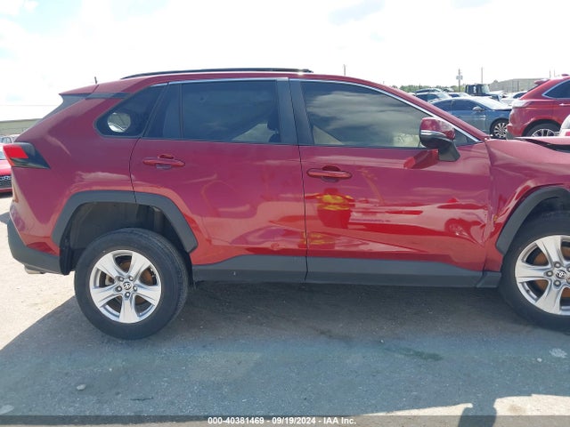 Toyota Rav4 Xle 2021 JTMW1RFV5MD070655 Image 13
