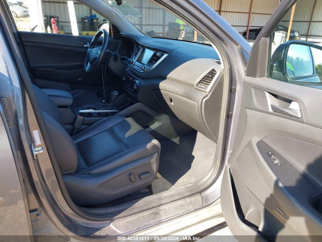 Hyundai Tucson Se Plus 2017 KM8J33A48HU473921 Image 5