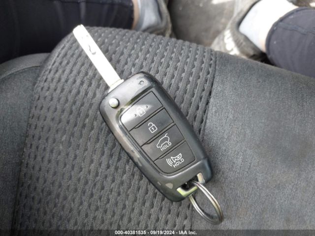5NMS23AD8KH107256 Hyundai Santa Fe Se