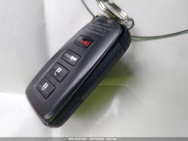 JTHBA1D29H5040131 Lexus IS 200T