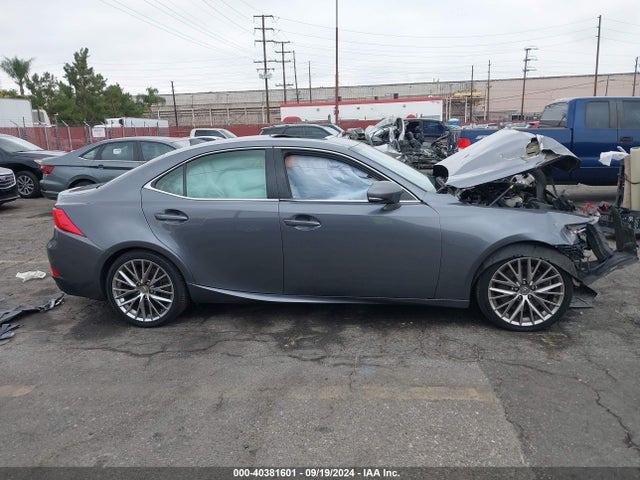 Lexus IS 200T 2017 JTHBA1D29H5040131 Image 13