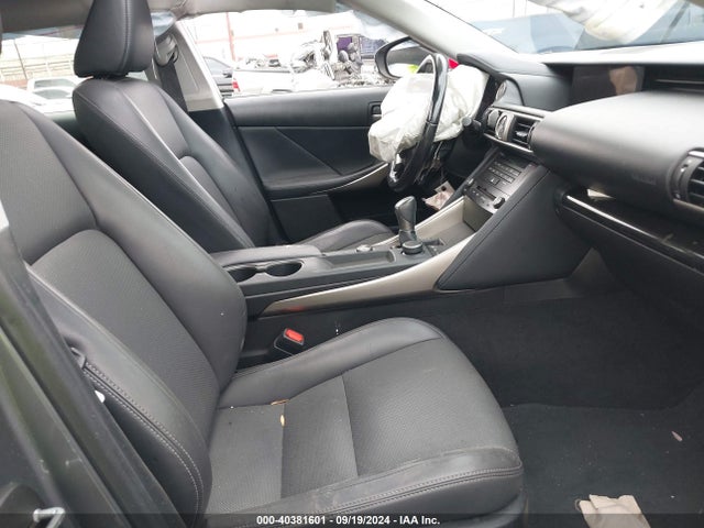 JTHBA1D29H5040131 Lexus IS 200T