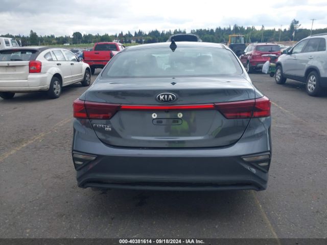 3KPF24AD1ME394666 KIA FORTE FE