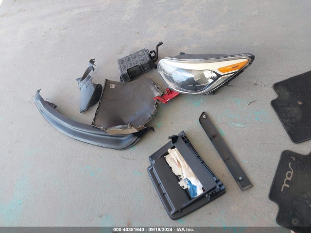 KIA Soul 2014 KNDJN2A24E7068852 Image 12