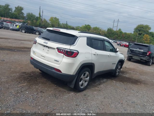 3C4NJDBB5JT434962 Jeep Compass Latitude 4x4