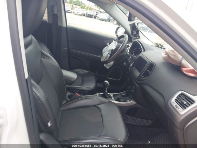 3C4NJDBB5JT434962 Jeep Compass Latitude 4x4