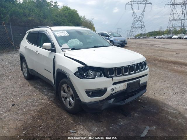 3C4NJDBB5JT434962 Jeep Compass Latitude 4x4