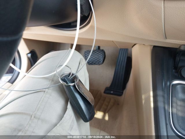 WBA3B1C57EPV79732 BMW 320i