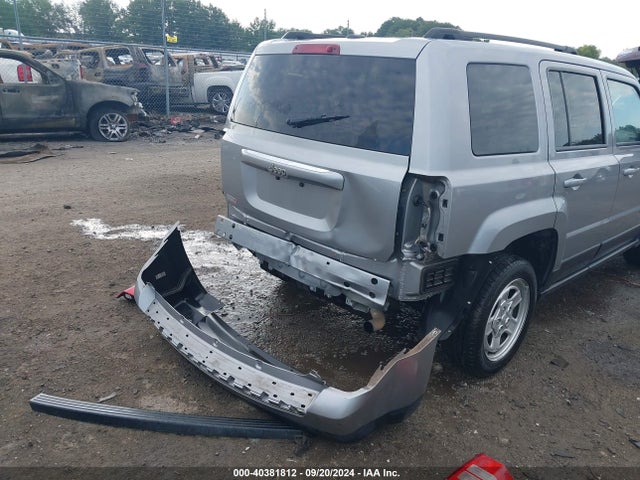 1C4NJPBB2HD172982 Jeep Patriot Sport Fwd