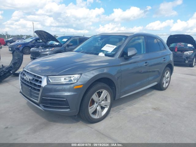 WA1ANAFY3J2012989 Audi Q5 2.0t Premium/2.0t Tech Premium