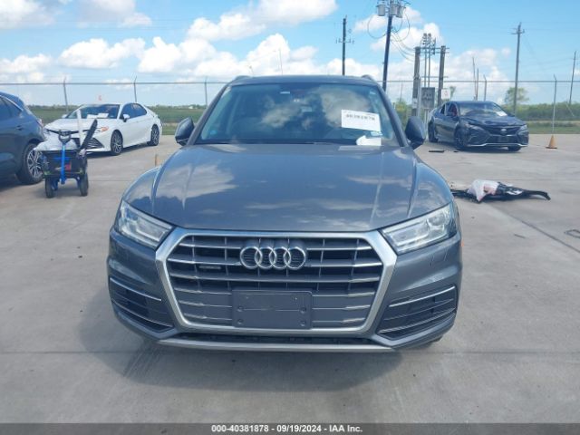 WA1ANAFY3J2012989 Audi Q5 2.0t Premium/2.0t Tech Premium
