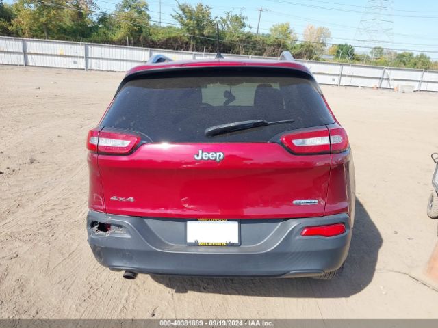 1C4PJMCB9EW298634 Jeep Cherokee Latitude