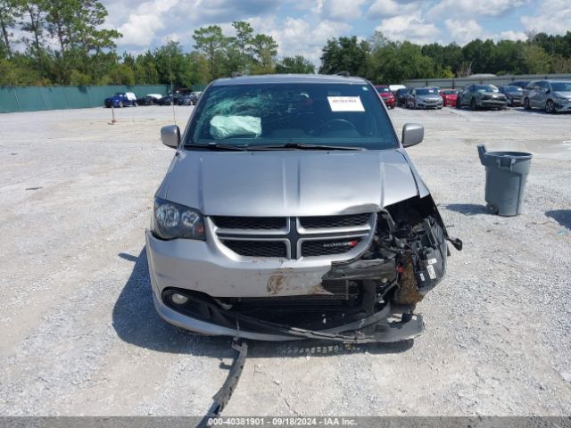 2C4RDGEGXJR140624 Dodge Grand Caravan Gt