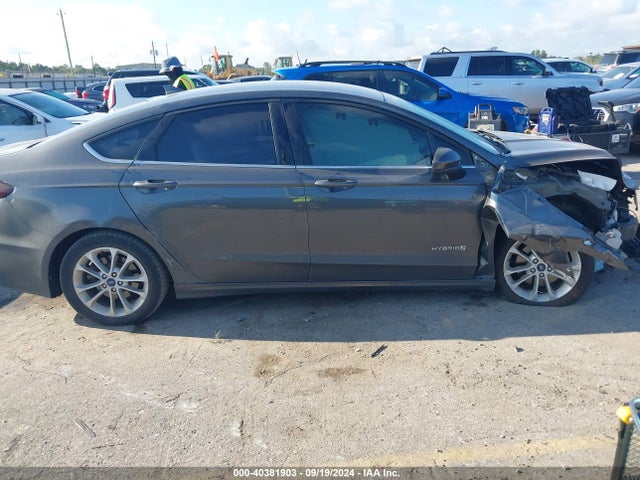 Ford Fusion Hybrid Se 2019 3FA6P0LU7KR257119 Image 13